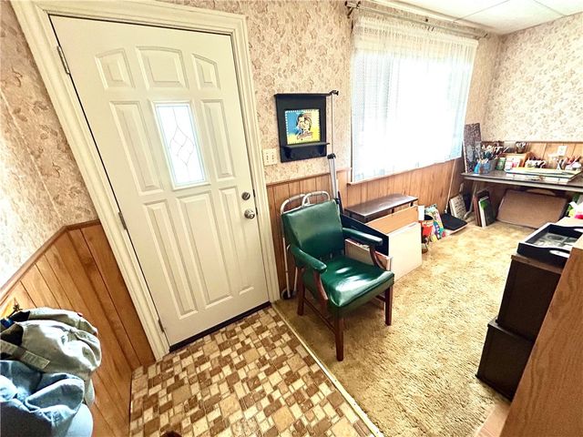 1206 Chestnut St, Connellsville, PA 15425