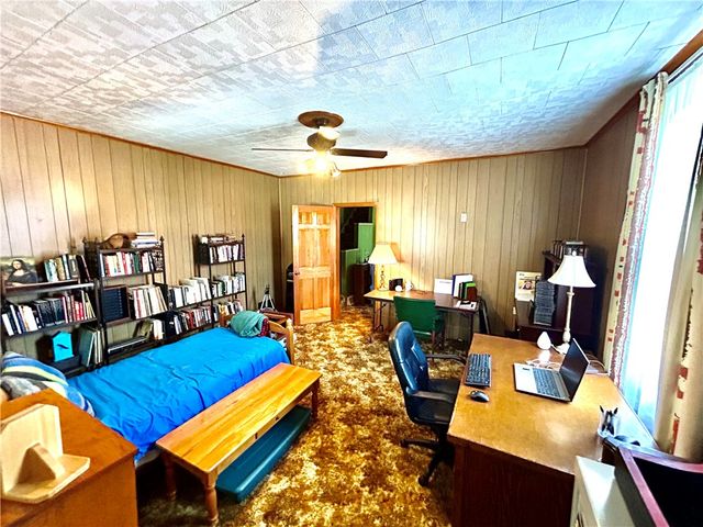 1206 Chestnut St, Connellsville, PA 15425