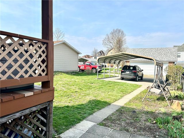 1206 Chestnut St, Connellsville, PA 15425