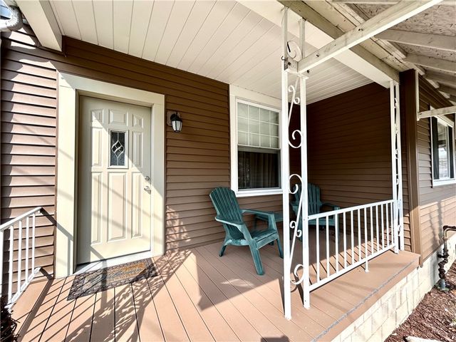 1206 Chestnut St, Connellsville, PA 15425