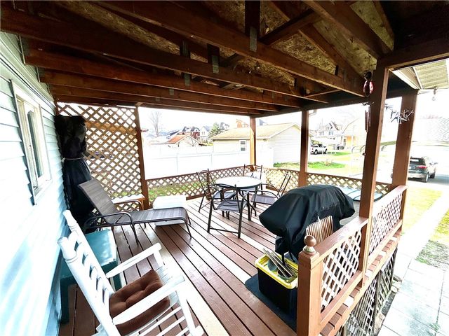 1206 Chestnut St, Connellsville, PA 15425