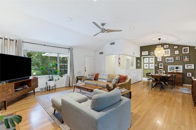 737 N Hampton Road, Dallas, TX 75208