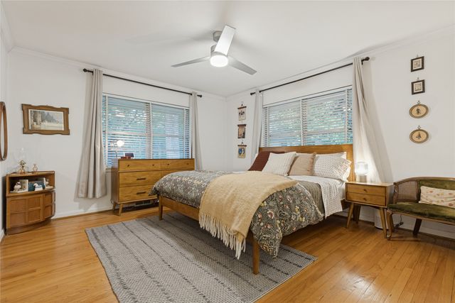 737 N Hampton Road, Dallas, TX 75208