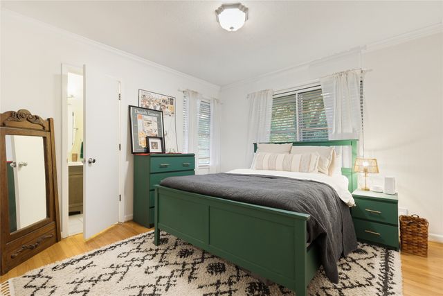 737 N Hampton Road, Dallas, TX 75208
