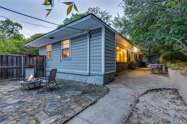 737 N Hampton Road, Dallas, TX 75208