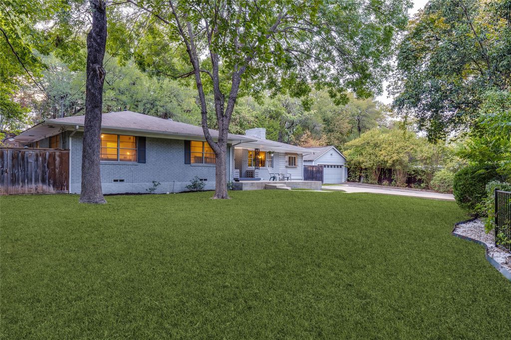 737 N Hampton Road, Dallas, TX 75208
