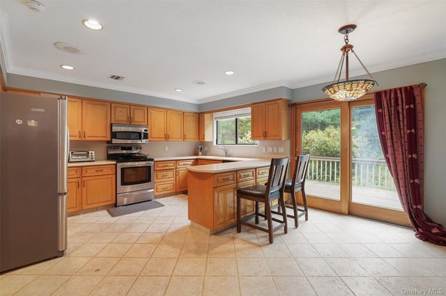 152 Arbor Crest, Somers, NY 10589