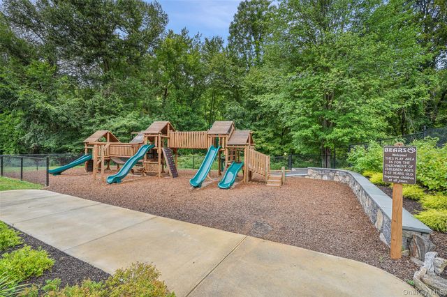152 Arbor Crest, Somers, NY 10589