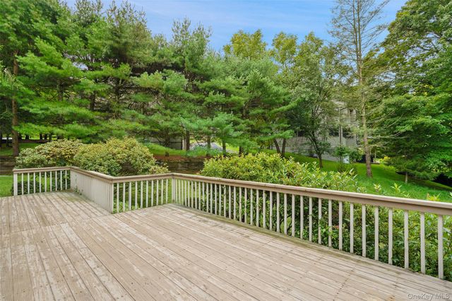 152 Arbor Crest, Somers, NY 10589