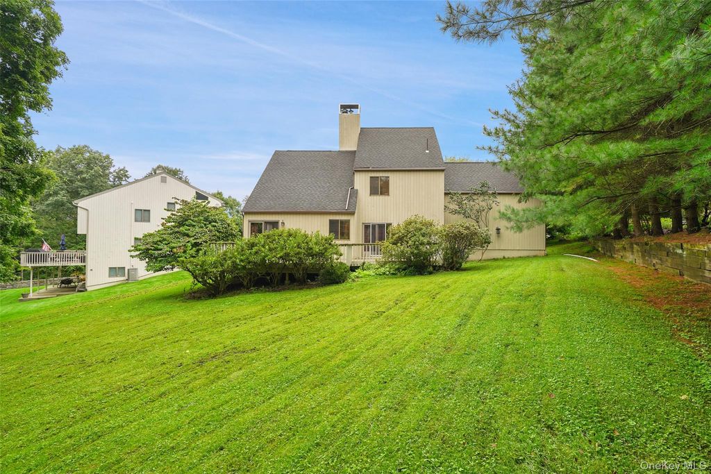 152 Arbor Crest, Somers, NY 10589 — photo 5