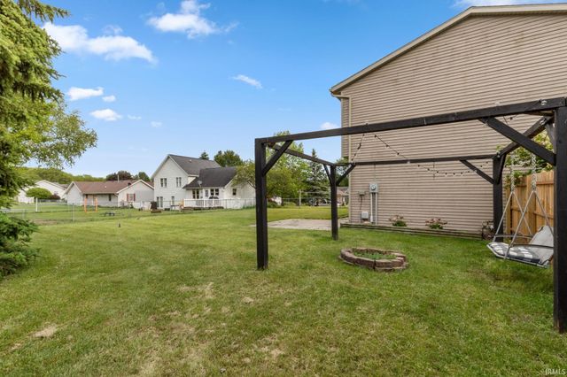 518 Redbud Lane, Middlebury, IN 46540