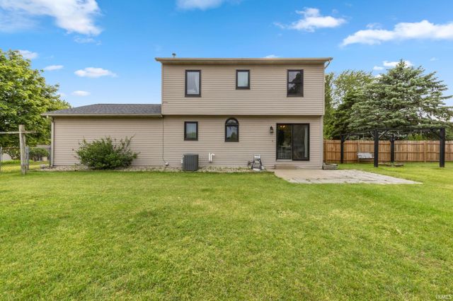518 Redbud Lane, Middlebury, IN 46540