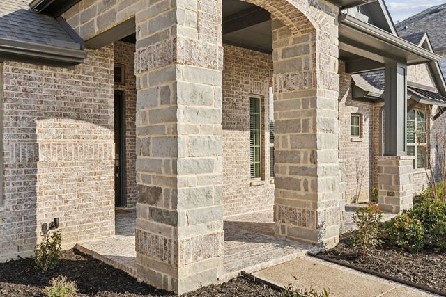 1000 Sunflower Street, Crowley, TX 76036