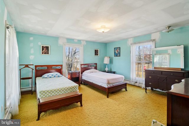 1475 CHILTON RD, Montross, VA 22520