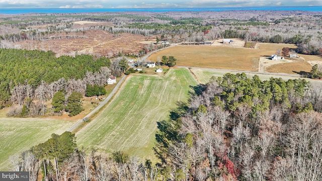 1475 CHILTON RD, Montross, VA 22520