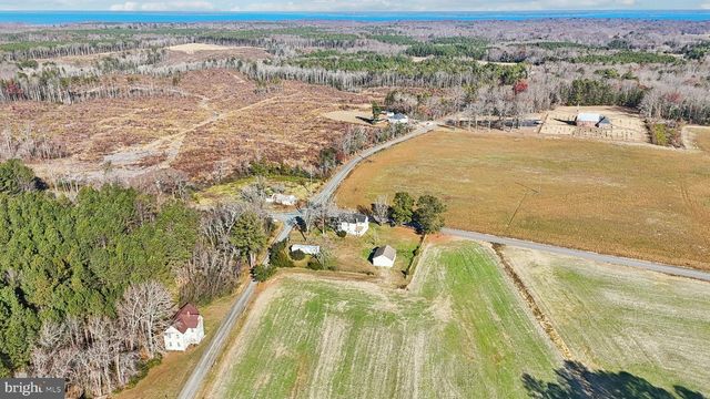 1475 CHILTON RD, Montross, VA 22520