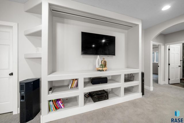 6313 S Heatherridge Ave Avenue, Sioux Falls, SD 57108