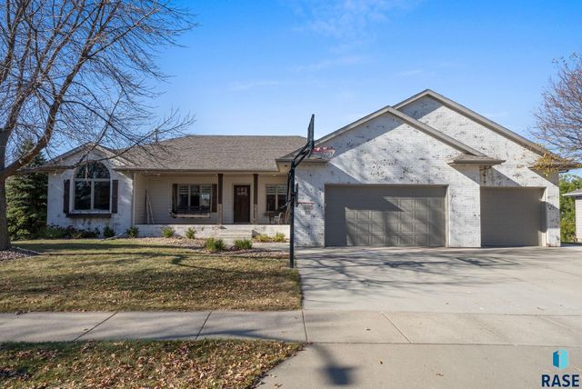 6313 S Heatherridge Ave Avenue, Sioux Falls, SD 57108