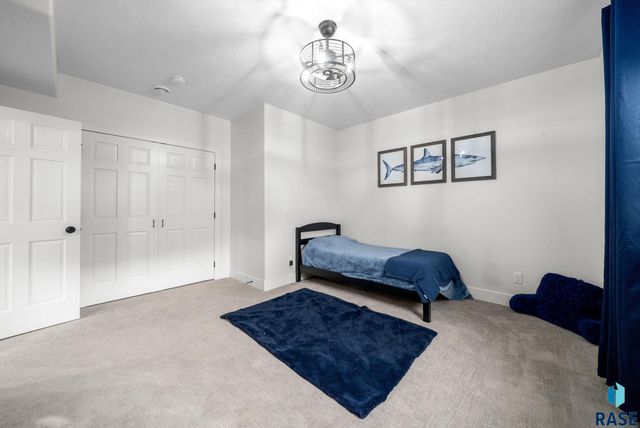 6313 S Heatherridge Ave Avenue, Sioux Falls, SD 57108