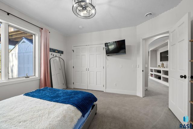 6313 S Heatherridge Ave Avenue, Sioux Falls, SD 57108