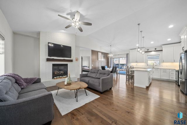 6313 S Heatherridge Ave Avenue, Sioux Falls, SD 57108