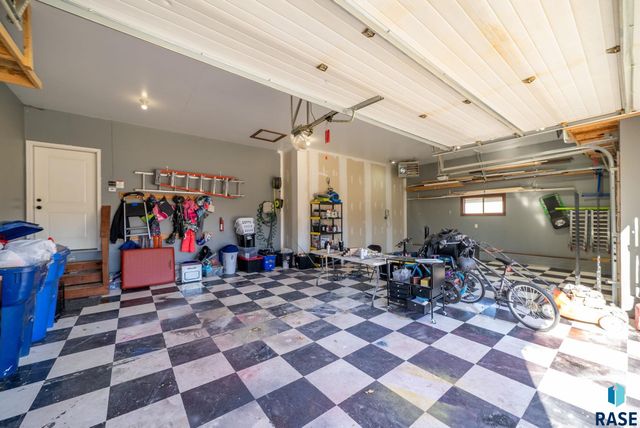 6313 S Heatherridge Ave Avenue, Sioux Falls, SD 57108