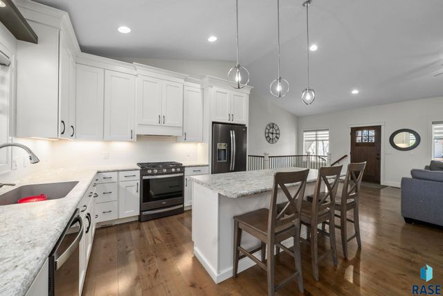 6313 S Heatherridge Ave Avenue, Sioux Falls, SD 57108