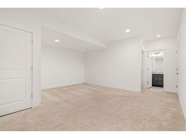 8518 E 54th Pl, Denver, CO 80238