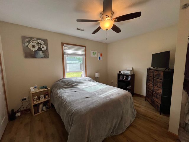 212 N Deborah Dr Apt A, Fremont, IN 46737