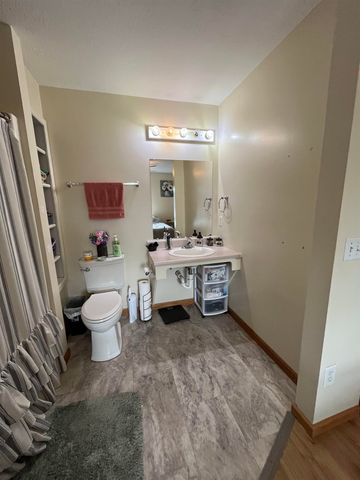 212 N Deborah Dr Apt A, Fremont, IN 46737