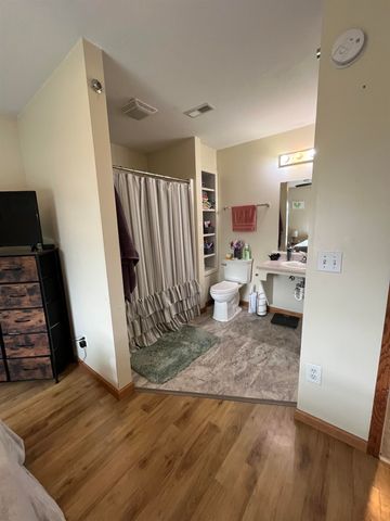 212 N Deborah Dr Apt A, Fremont, IN 46737