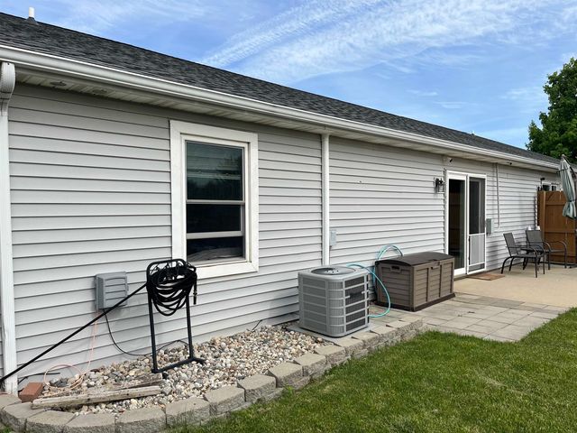 212 N Deborah Dr Apt A, Fremont, IN 46737