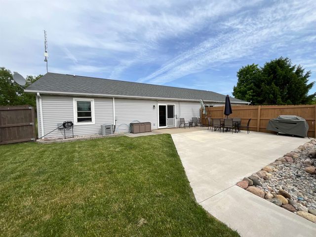 212 N Deborah Dr Apt A, Fremont, IN 46737