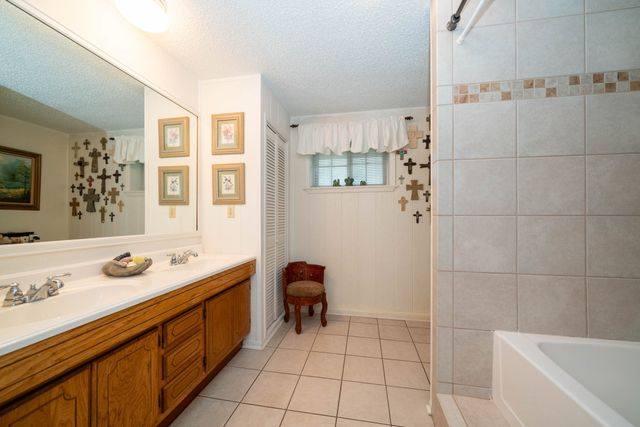 1000 CR 3211, Jacksonville, TX 75766