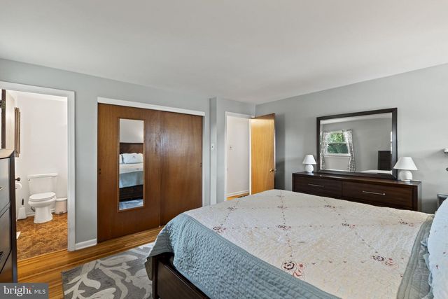 211 SWEDESBORO AVE, Gibbstown, NJ 08027