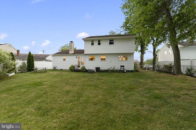 211 SWEDESBORO AVE, Gibbstown, NJ 08027
