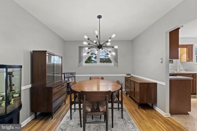 211 SWEDESBORO AVE, Gibbstown, NJ 08027