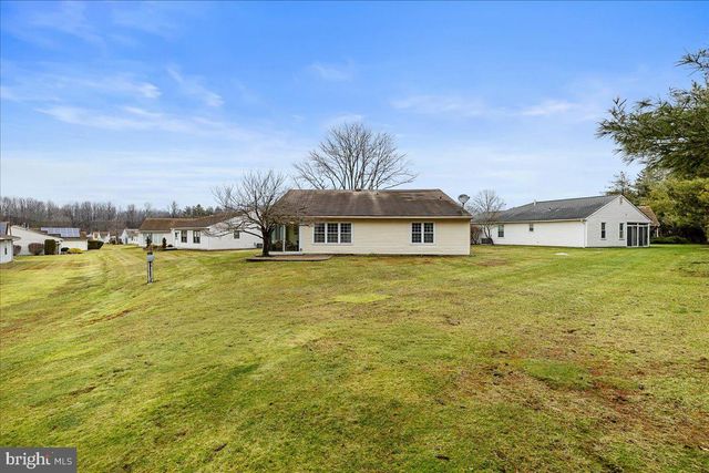 23 MEADOWWOOD CT, Columbus, NJ 08022