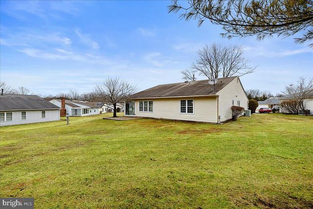 23 MEADOWWOOD CT, Columbus, NJ 08022