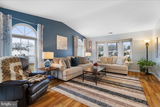 23 MEADOWWOOD CT, Columbus, NJ 08022