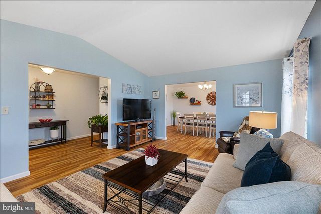 23 MEADOWWOOD CT, Columbus, NJ 08022