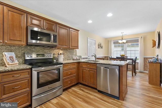 23 MEADOWWOOD CT, Columbus, NJ 08022