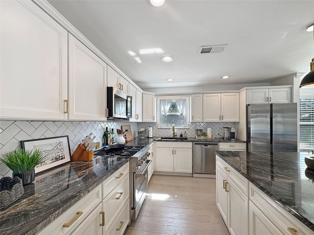 4401 Clarke Drive, Fort Worth, TX 76135