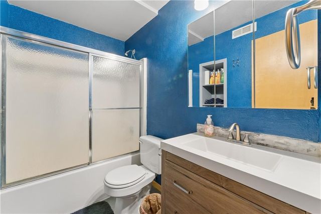 2132 E 26th Street, Lawrence, KS 66046