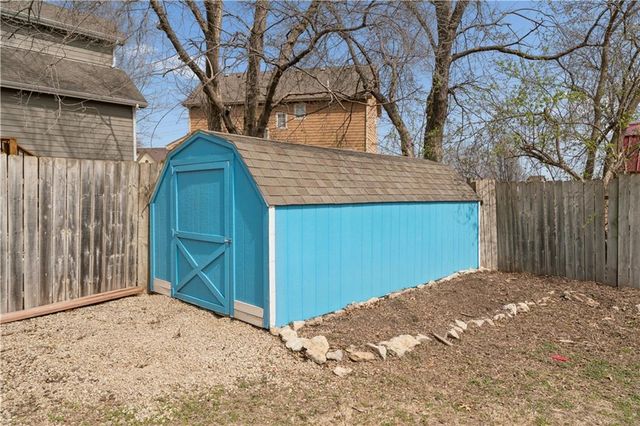 2132 E 26th Street, Lawrence, KS 66046