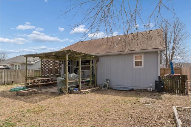 2132 E 26th Street, Lawrence, KS 66046