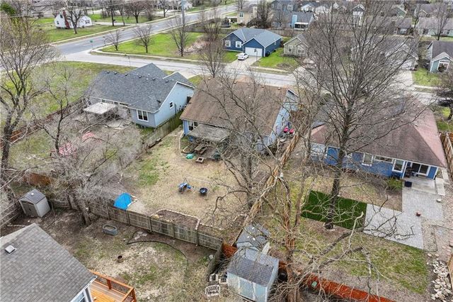 2132 E 26th Street, Lawrence, KS 66046