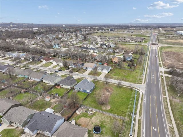 2132 E 26th Street, Lawrence, KS 66046