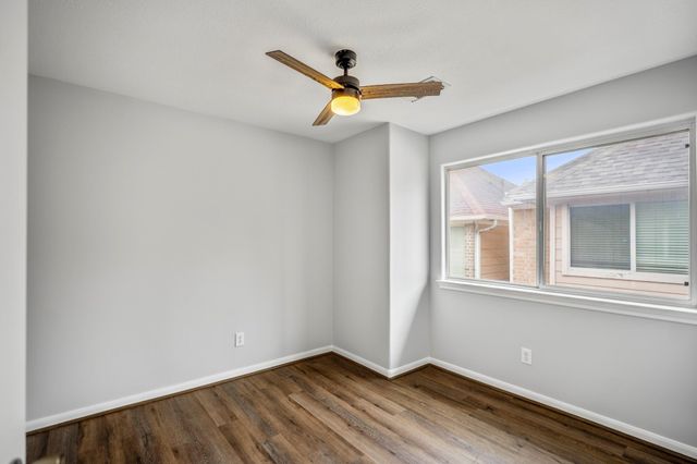 323 Plaza Del Sol Park, Houston, TX 77020