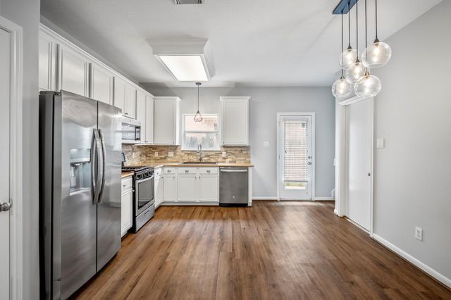 323 Plaza Del Sol Park, Houston, TX 77020